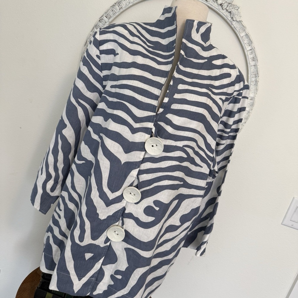 Painted Pony‎ Linen Tunic Top Shirt Blouse Jacket Zebra Gray White Button USA XL